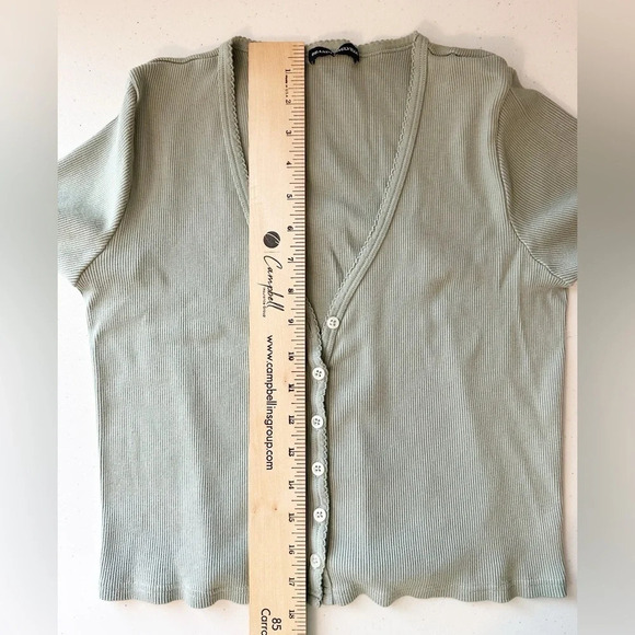 Brandy Melville Paige Baby Button Up Tee Cropped Green Women’s One Size Fits All - Picture 5 of 7
